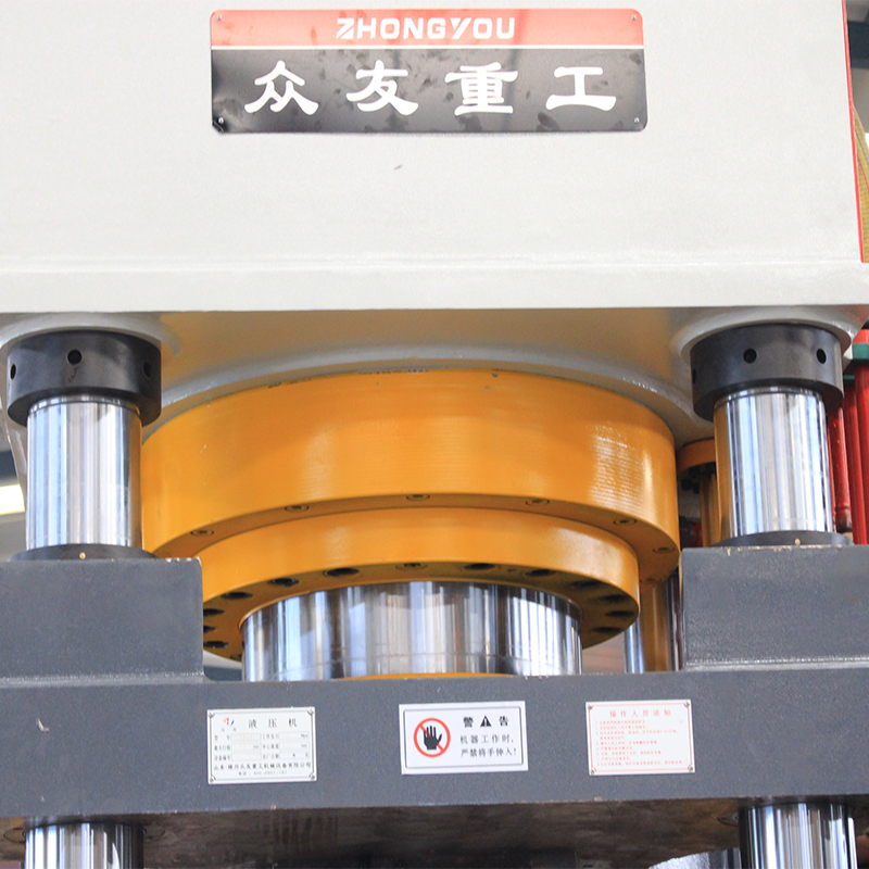 800噸自動上料鹽磚機(jī)